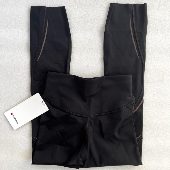 Lululemon Base Pace High-Rise Reflective Crop 23" - Picture 3 of 4